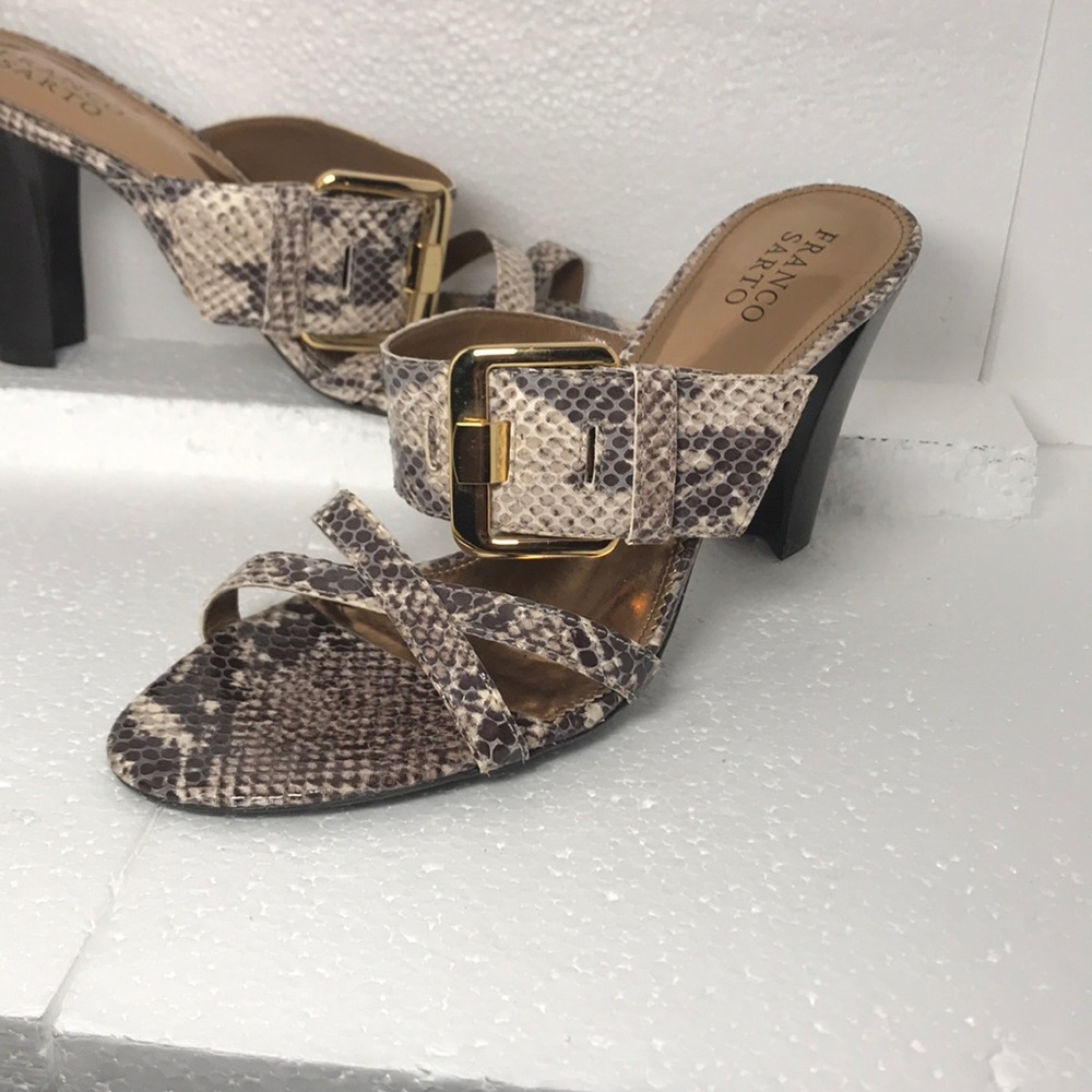 Gorgeous Snakeskin heels! 😍